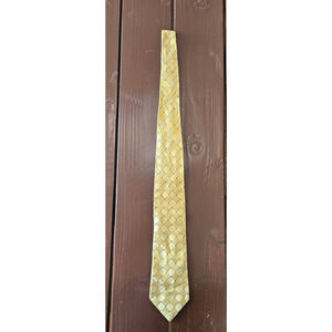 NWOT Michael Kors Men's Vintage Gold Patterned 100%‎ Silk Neck Tie.